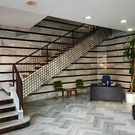 Apartamento Corazón De Nervión, Excelente Ubicación, Parking *